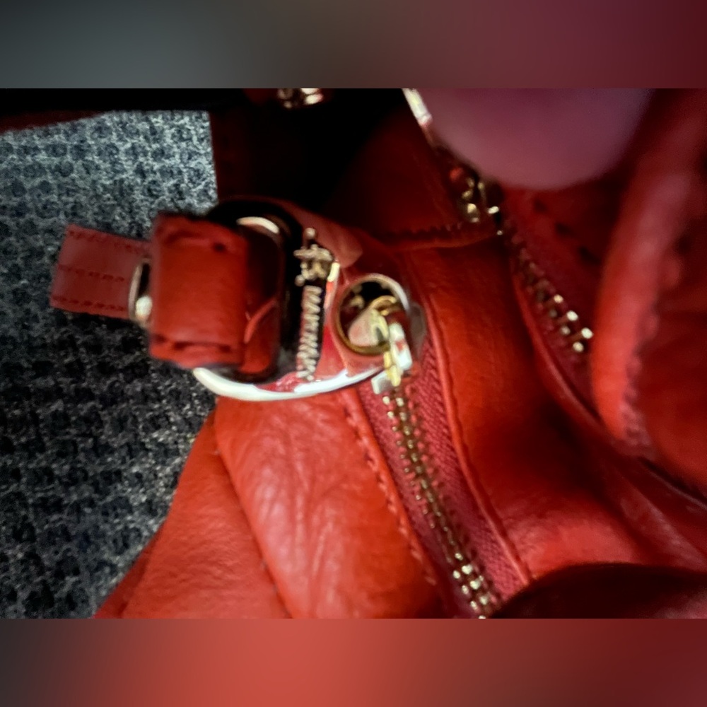 B Makowsky orange purse with two straps - Picture 5 of 10